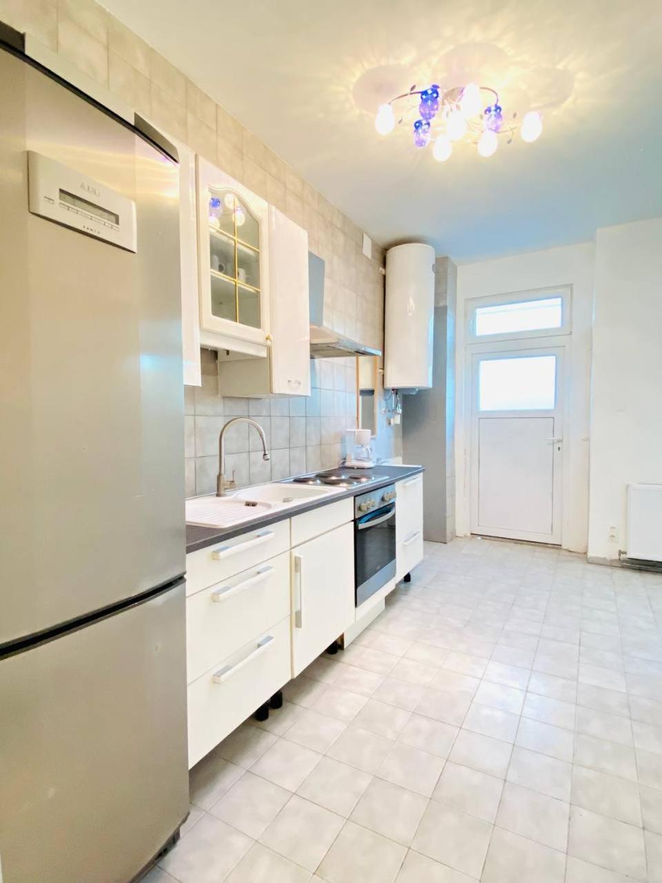 Comfortable Room In The 23Rd District Of Vienna Fr4 Exterior foto