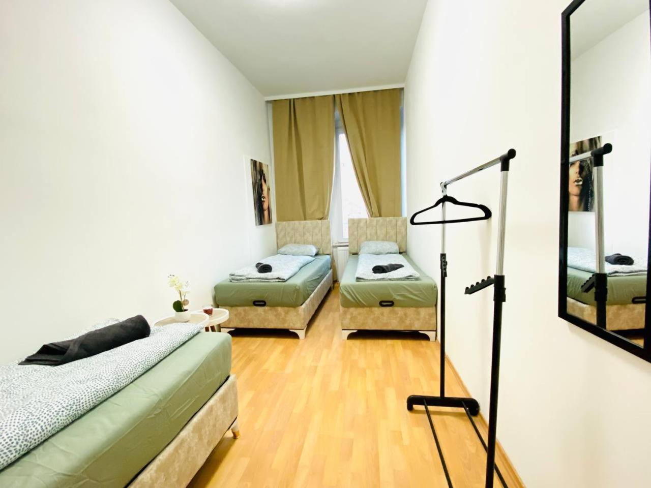 Comfortable Room In The 23Rd District Of Vienna Fr4 Exterior foto